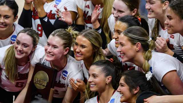 16_VB vs Arkansas Regional Final 1209